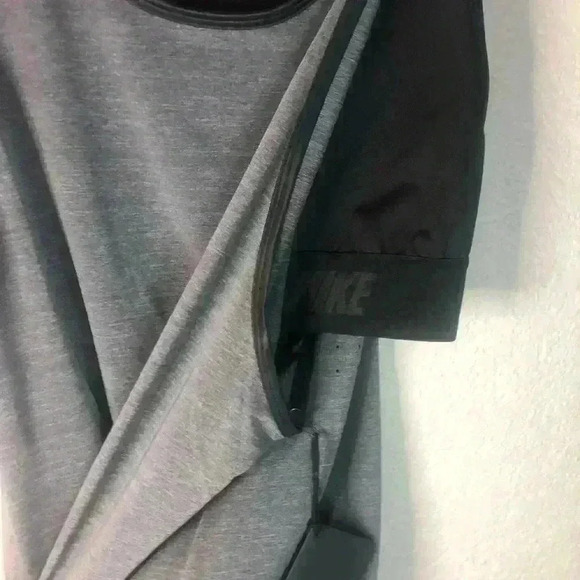 Nike convertible gray black tank built in sports bra size Small NWT - Picture 2 of 6